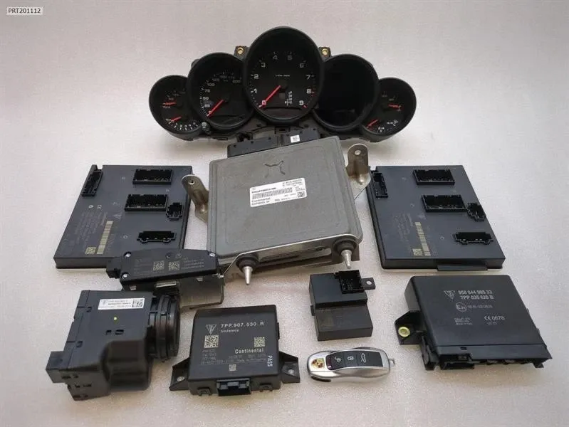 Porsche 911 (991) Porsche 911 991 Engine ECU 99161860203 SET Engine Control Unit MA103S MK1 3.8 PDK Body type: Coupe
Fuel: Petrol