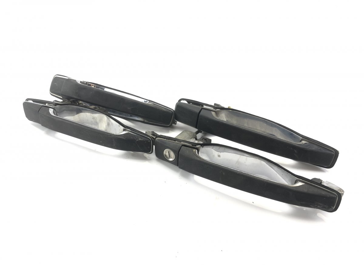 Mercedes-Benz 200 - 500 / E (W124) Door Handle Exterior Front Left A1407600370 Door Handle Exterior Front Left MER...