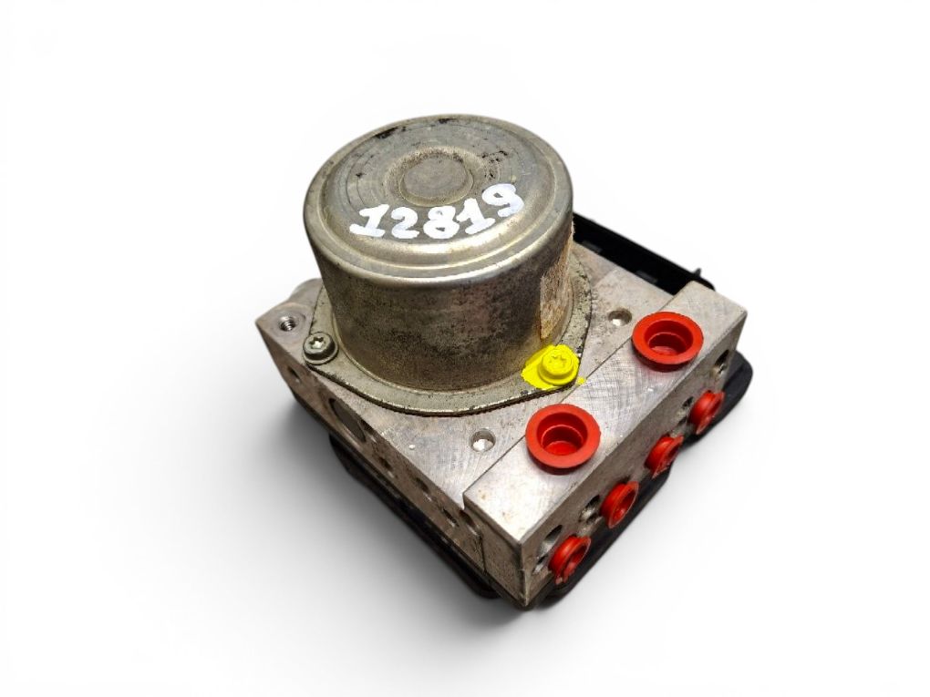 Nissan X-Trail ABS hydraulic unit / pump