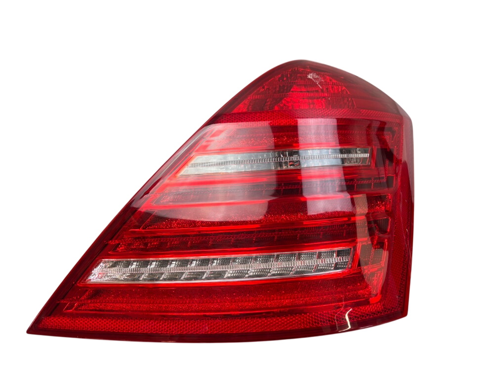 Mercedes-Benz A (W169) Tail light, right A2218201464 Tail light, right MERCEDES-BENZ S-C...