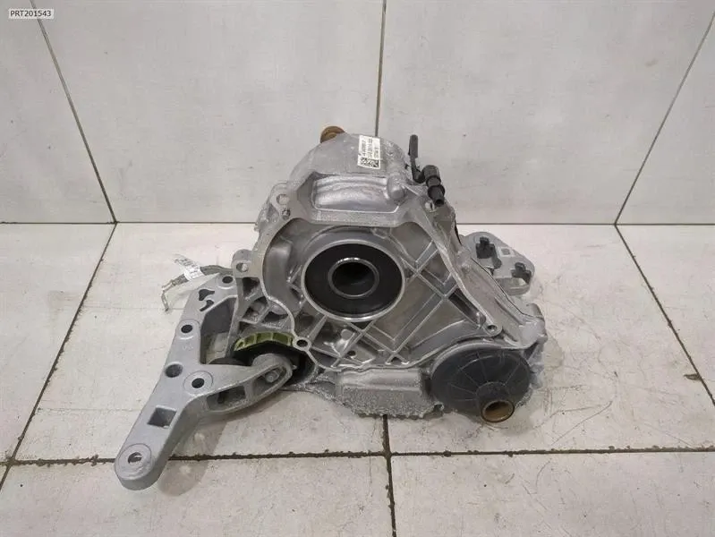 BMW 4 (G22 / G23 / G26)  BMW 4 G83 M4 Transfer Box 27109847756 Transfer Case AWD LCI G80 M3