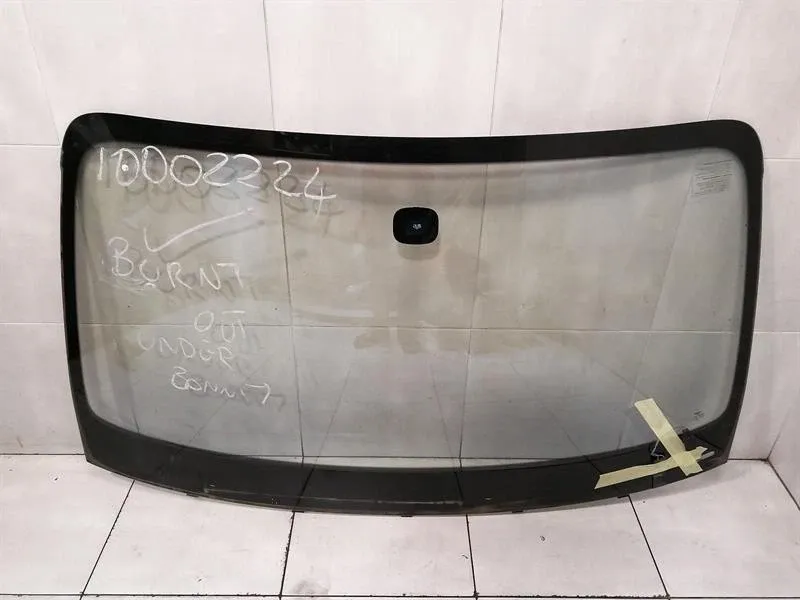 Bentley Continental GT, GTC, Flying Spur BENTLEY CONTINENTAL GT W12 FRONT WINDSHIELD GLASS 3W8845011F WINDSHIELD Body type: Coupe
Fuel: Petrol