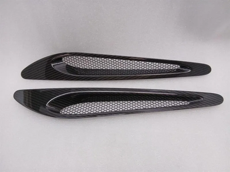 McLaren 720S Coupe Body Moulding 14A2918CP BONNET CARBON Strip Brand/Model: McLaren 720S
Year: 2018
Engine: 39...