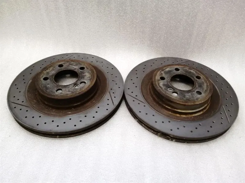 Mercedes-Benz A (W176) Mercedes C Class W204 AMG Brake Disc Rear Set A2044230412 Brake Disc Rear Body type: Saloon
Fuel: Petrol