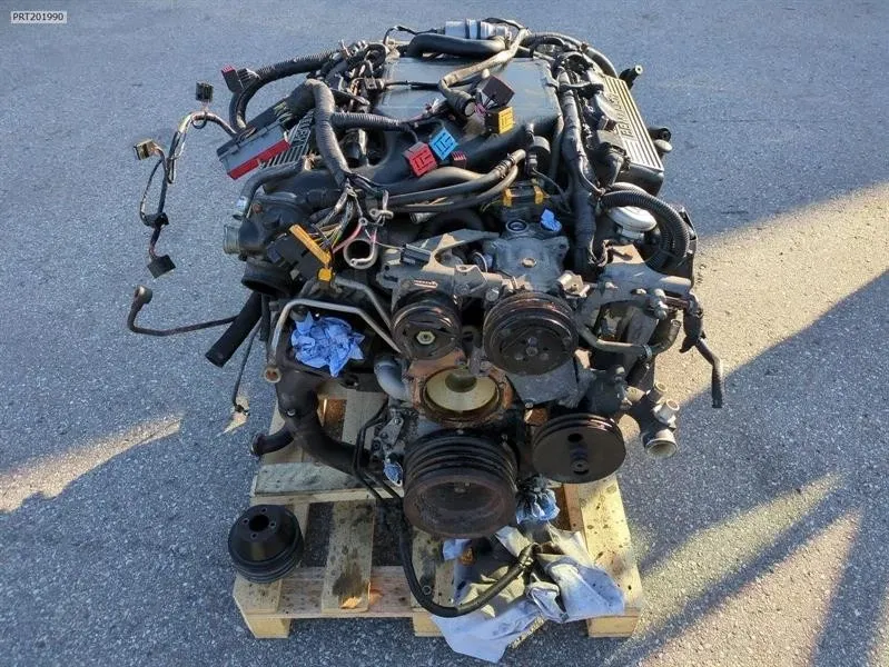 Bentley Azure / Continental 420HP BENTLEY CONTINENTAL T 1996-2003 ENGINE 6.75 TURBO Engine V8 L410MT1W Body type: Coupe
Fuel: Petrol