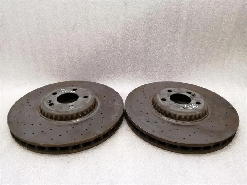 Mercedes-Benz A (W176) Mercedes C Class W205 Front Brake Disc Set A0004212312 Front Brake Disc Set Body type: Estate
Fuel: Petrol