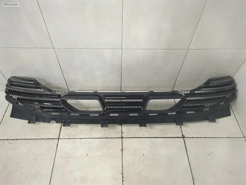 McLaren 650S Spider 14-17 rear grille 11A4851CP ventilation grille rear rear light Brand/Model: McLaren 650S
Year: 2015
Engine: 37...