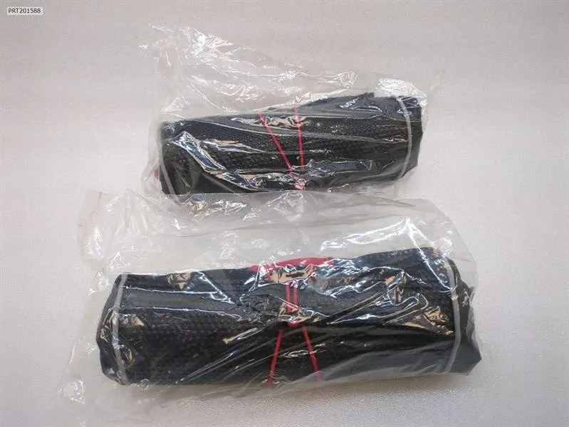 McLaren 650S Spider 11Q0524SP Storage Compartment Bags Set 2x Bags NEW NEW Brand/Model: McLaren 650S
Year: 2015
Engine: 37...