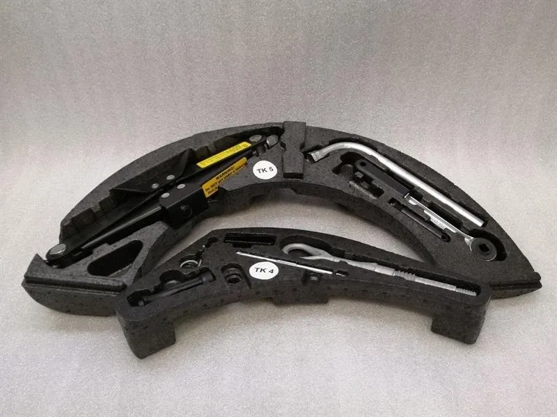 Bentley Continental GT, GTC, Flying Spur Bentley Continental GT V8S Tool Kit 3W0012113B Tool Kit 3W0012123AA Body type: Coupe
Fuel: Petrol