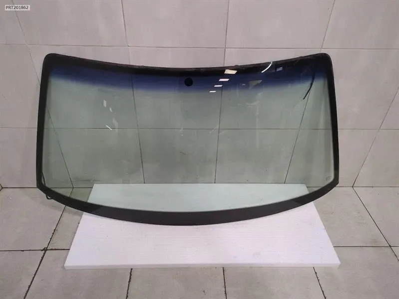 Bentley Azure / Continental BENTLEY CONTINENTAL T 1996-2003 WINDSCREEN UB83625 WINDSHIELD Body type: Coupe
Fuel: Petrol