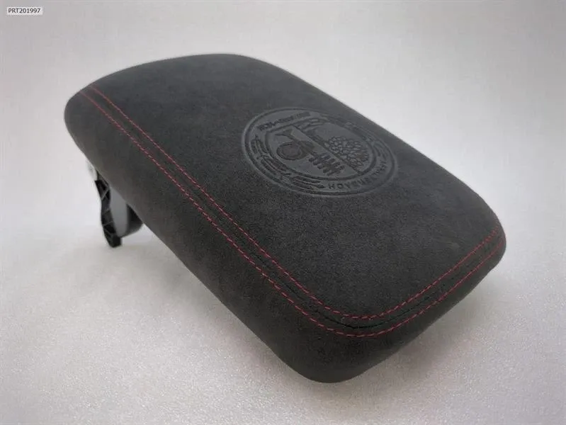 Mercedes-Benz A (W176) MERCEDES A CLA GLA W176 ARMREST A2466809201 ARMREST ALCANTARA WITH RED STITCHES Body type: Hatchback
Fuel: Petrol