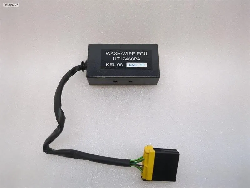 Bentley Azure / Continental Bentley Continental T 1996-2003 Module UT12468PA WASH WIPE CONTROL ECU Body type: Coupe
Fuel: Petrol
