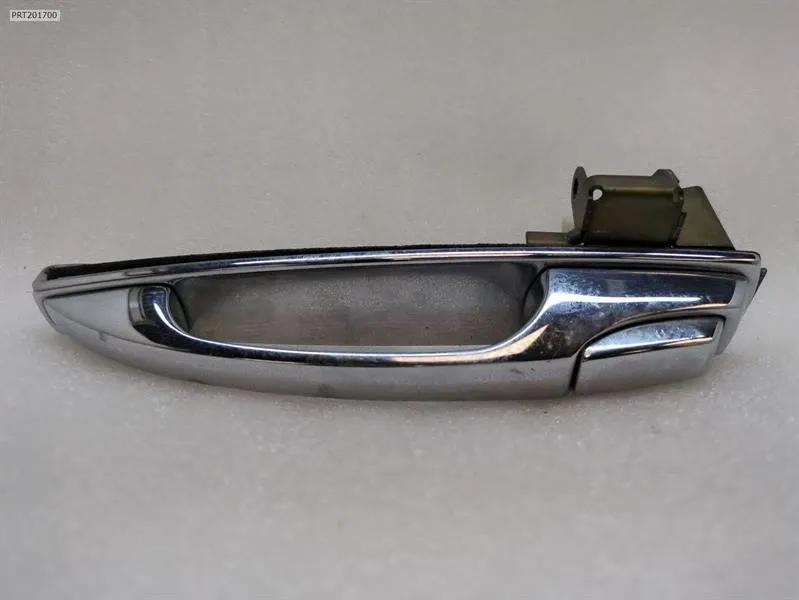 Bentley Azure / Continental Bentley Continental T 1996-2003 Left Door Handle UB81366 Left Door Handle Body type: Coupe
Fuel: Petrol