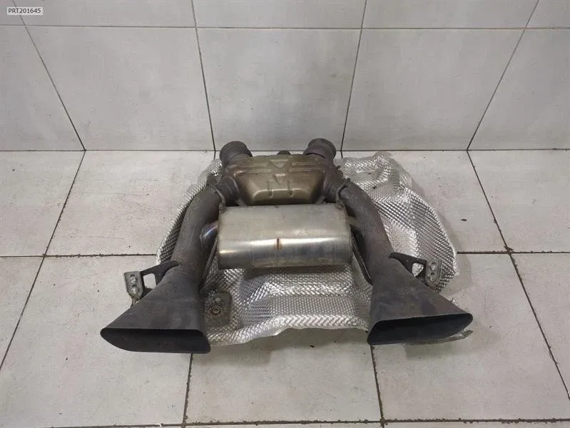 McLaren 650S Spider 14-17 Exhaust Silencer 11H0392SP Exhaust Silencer Brand/Model: McLaren 650S
Year: 2015
Engine: 37...