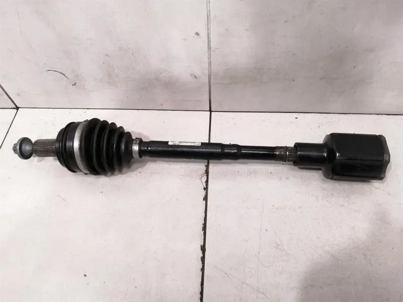 Mercedes-Benz A (W176) Mercedes C Class W205 Left Front Drive Shaft A2053303906 Drive Shaft Body type: Estate
Fuel: Petrol