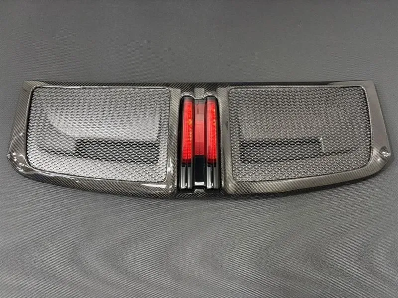 Porsche 911 (992) Porsche 911 992 Rear Lid 9GT827077 S/T Carbon Rear Lid Tailgate Rear Touring Body type: Coupe
Fuel: Hybrid