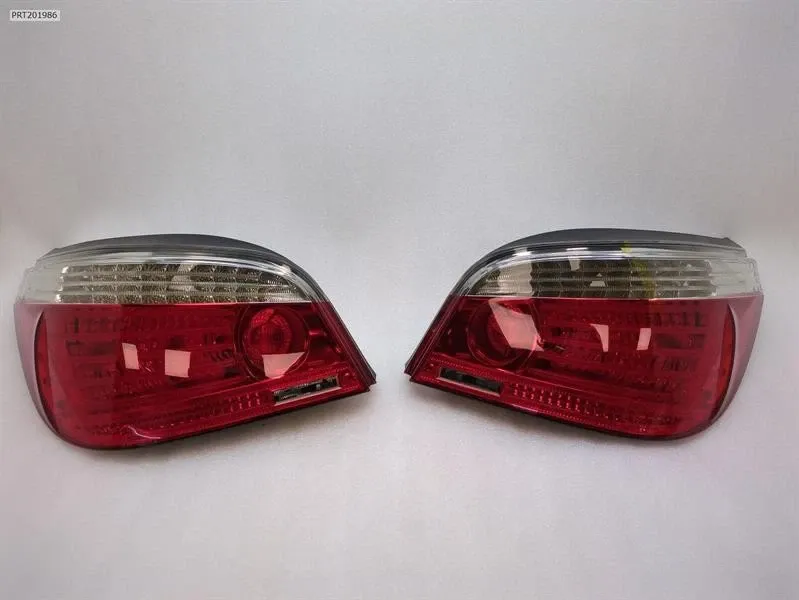 BMW 5 (E60 / E61) BMW 5 E60 Rear Light Set7180516 Rear Tail Light Set LCI USA RED INDICATOR