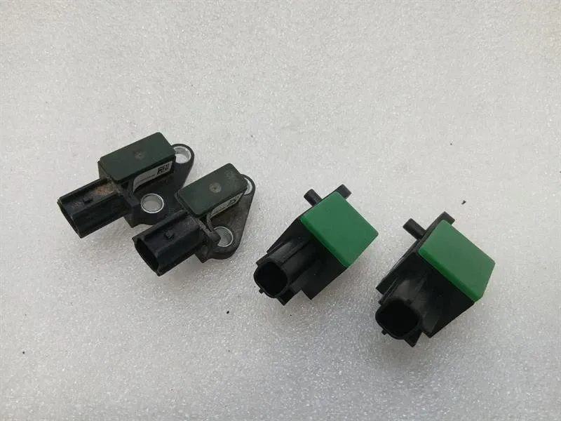 Ferrari California Ferrari California F149 08-14 4.3 Crash Sensor Set 220245 Impact Sensor Set Body type: Convertible
Fuel: Petrol