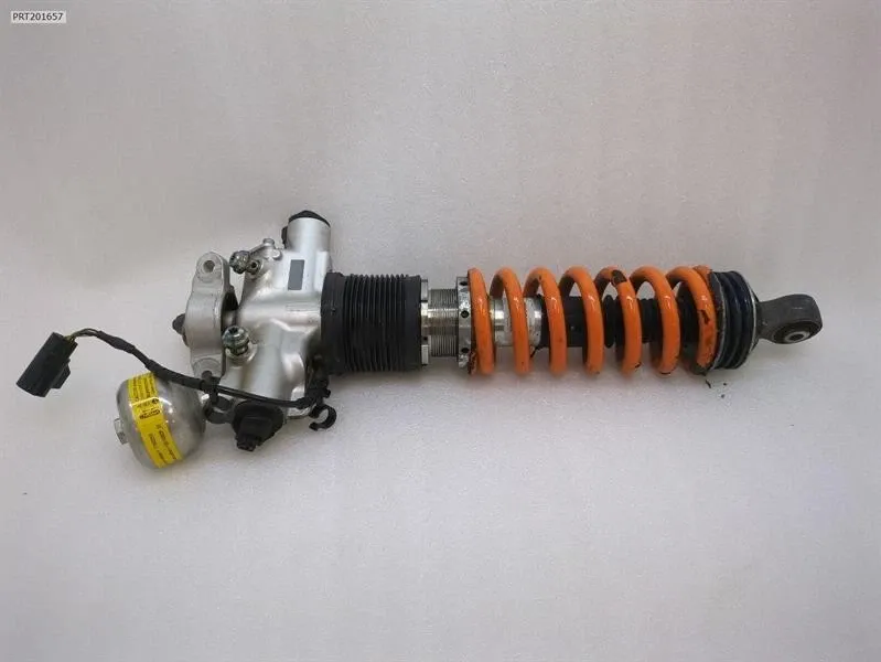 McLaren 650S Spider 14-17 Shock Absorber Rear 11B1536CP LEFT Rear Shock Absorber Brand/Model: McLaren 650S
Year: 2015
Engine: 37...