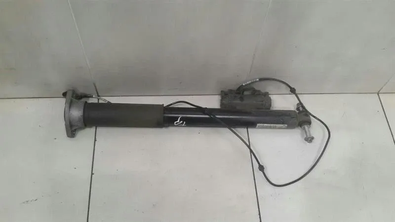 Mercedes-Benz A (W176) Mercedes E Class W213 Shock Absorber Rear A2133205500 Rear Shock Absorber Body type: Saloon
Fuel: Petrol