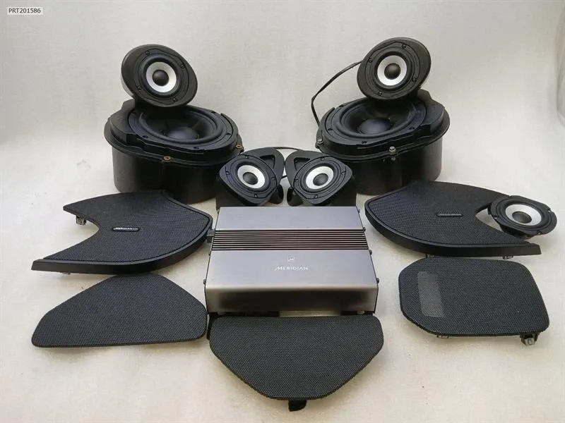 McLaren 650S Spider 14-17 Speakers 11M1922CP MERIDIAN SET Speakers LOT Brand/Model: McLaren 650S
Year: 2015
Engine: 37...