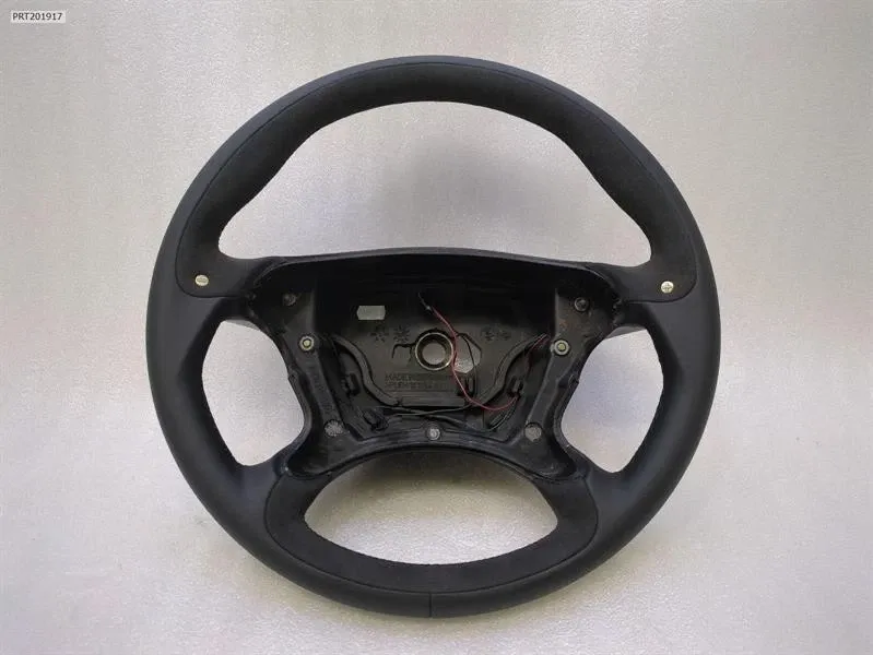Mercedes-Benz A (W169) MERCEDES CLS55 AMG W219 STEERING WHEEL A2194600103 STEERING WHEEL P30 ALCANTARA LEATHER Body type: Saloon
Fuel: Petrol