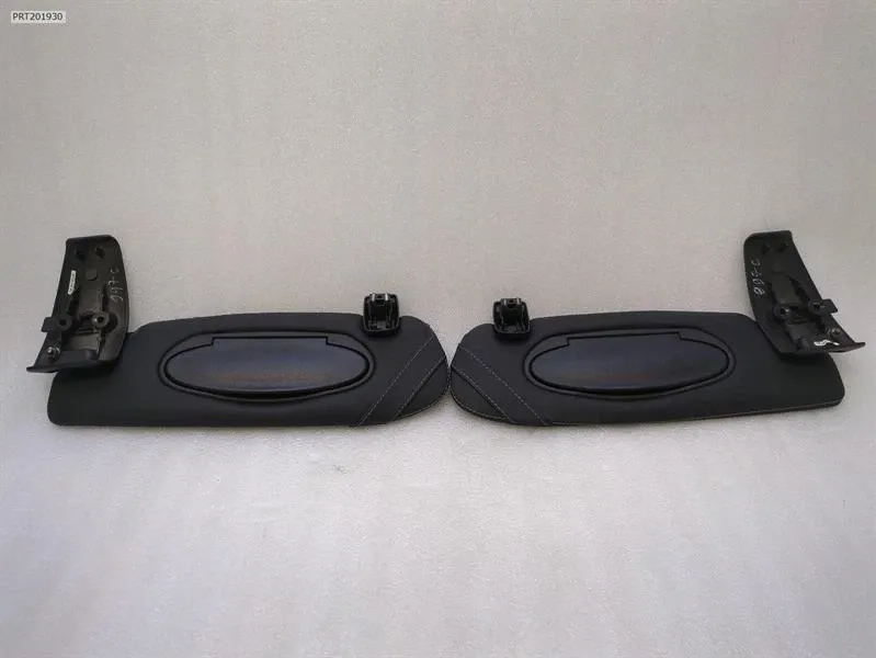 Porsche 911 (997) Porsche 911 997 996 Sun Visor 99673103118 Convertible Sun Visor Leather Set Kit Body type: Coupe
Fuel: Petrol