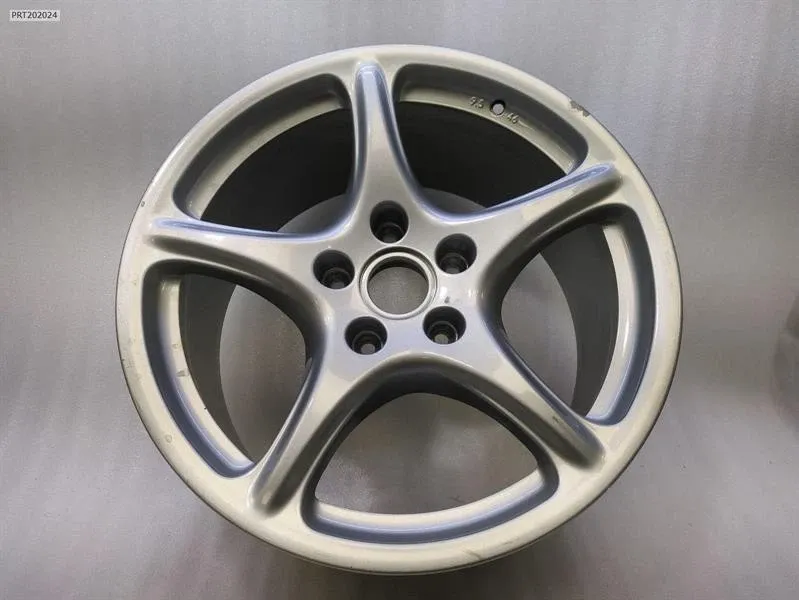 Porsche 911 (997) Porsche 911 997 Alloy Wheel 99736215806 9.5JX19 ET46 Rim Body type: Coupe
Fuel: Petrol