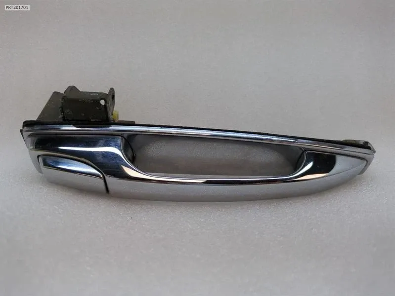 Bentley Azure / Continental Bentley Continental T 1996-2003 Right Door Handle UB81366 Right Door Handle Body type: Coupe
Fuel: Petrol