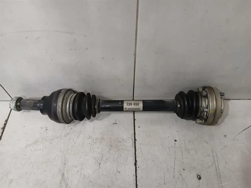 Ferrari California Ferrari California F149 08-14 Drive Shaft Rear Right 226650 RRH Drive Shaft Body type: Convertible
Fuel: Petrol
