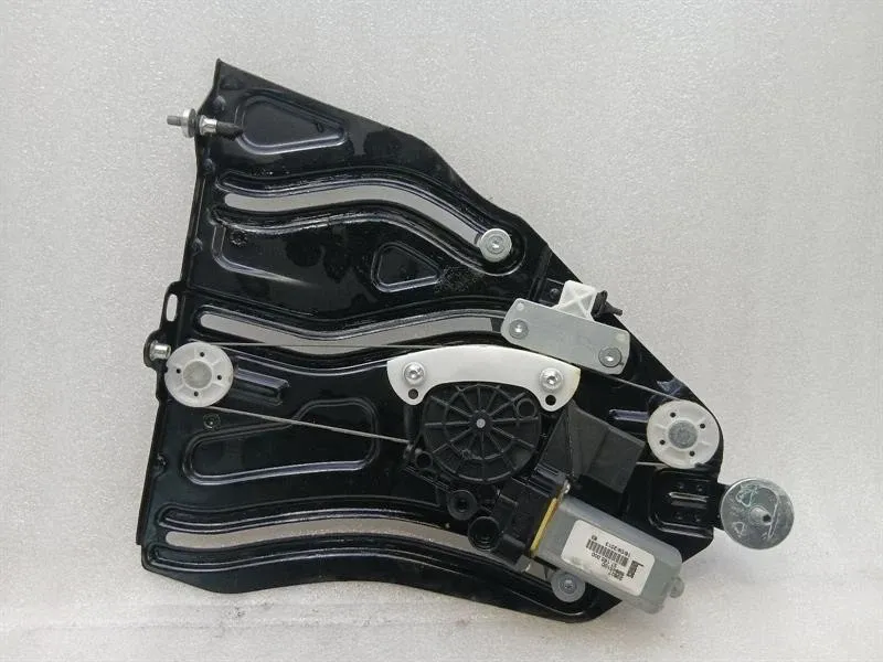 Ferrari California Ferrari California F149 Right Rear Winder 69845100 Window Regulator Rear Right Body type: Convertible
Fuel: Petrol