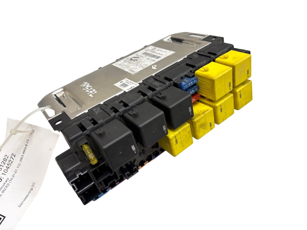 Mercedes-Benz A (W168) Fuse box 05045117 05045154 05045153 Fuse box MERCEDES-BE...