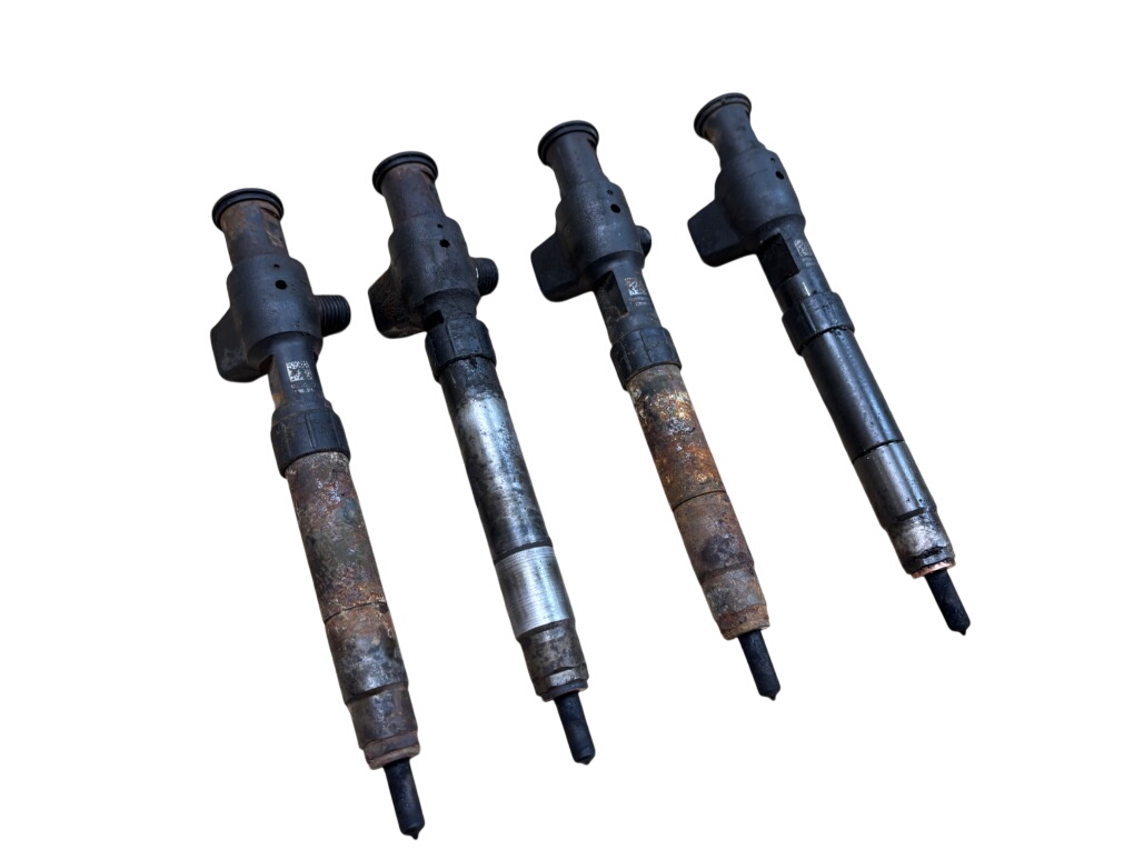 Toyota Proace Fuel injector set 28602948 28319895 28388960 Fuel injector set TO...