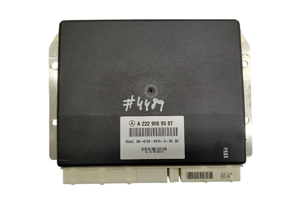 Mercedes-Benz A (W176) Level/air suspension control unit A2229009507 Level/air suspension control unit M...