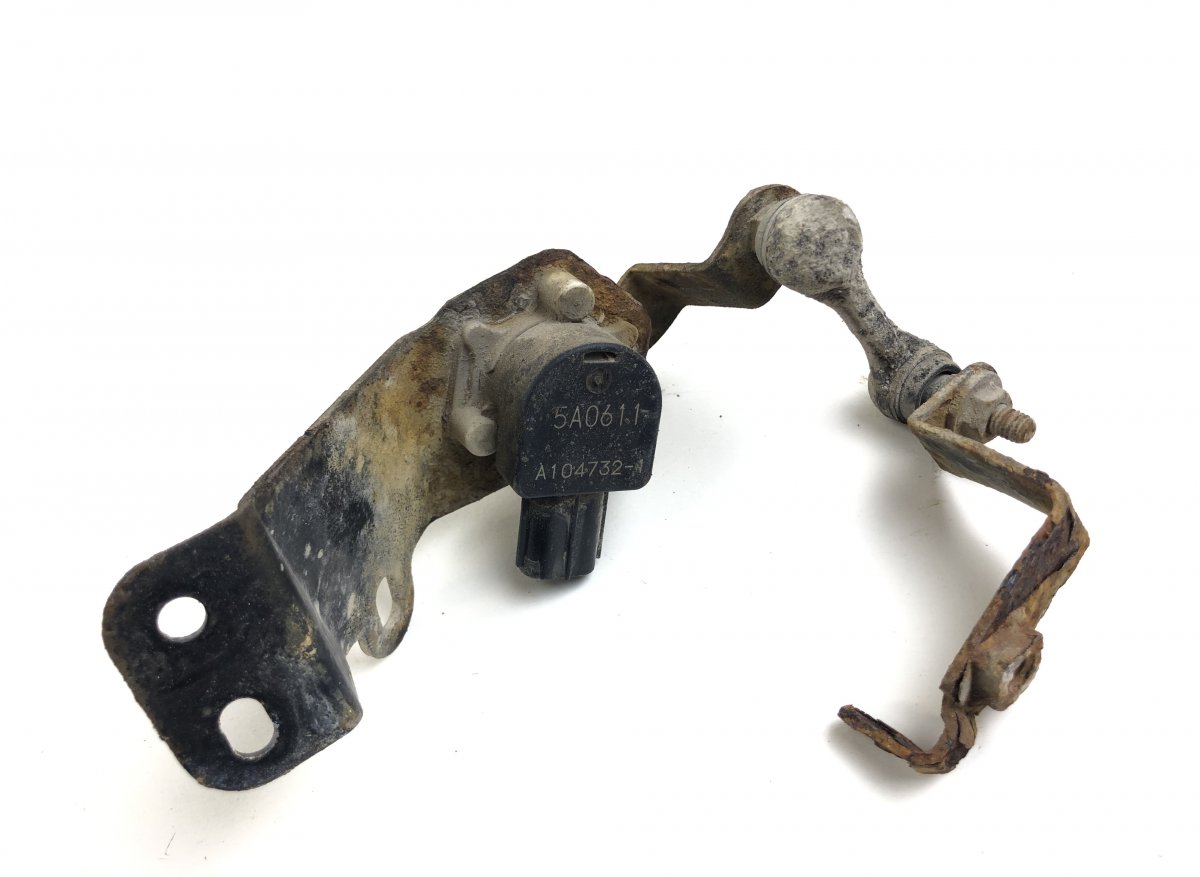 Toyota RAV4 (XA40) Suspension level sensor front left 8940842010 Suspension level sensor front left T...