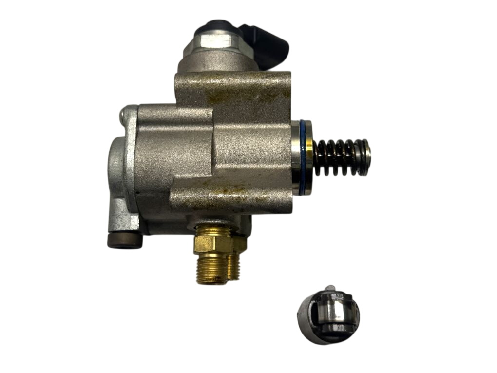 Audi A8 (D3) High pressure pump, petrol 07L127026A High pressure pump, petrol AUDI A8 (...