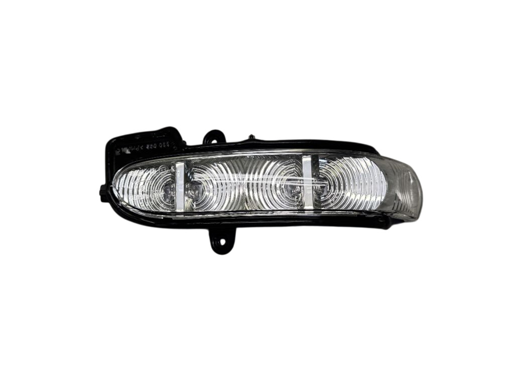 Mercedes-Benz A (W169) Indicator front right A2038201421 Indicator front right MERCEDES-BENZ...