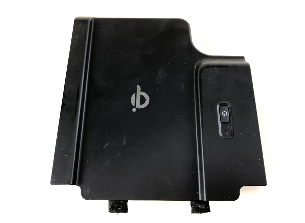 Lexus ES Battery charger 861C033051 Battery charger LEXUS ES VII (2018-)...