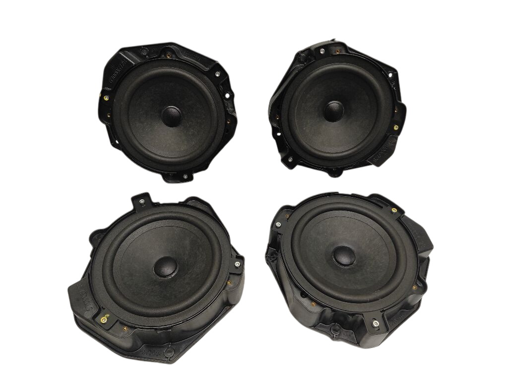 Maserati Quattroporte Set of loudspeakers 670002106 41021701 Set of loudspeakers MASERATI...