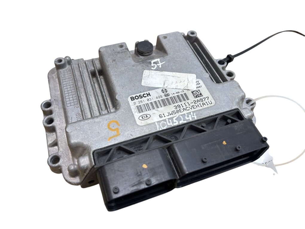 Kia ceed (JD) Engine Control Unit / module (ECU) 0281031499 Engine Control Unit / module (ECU) K...