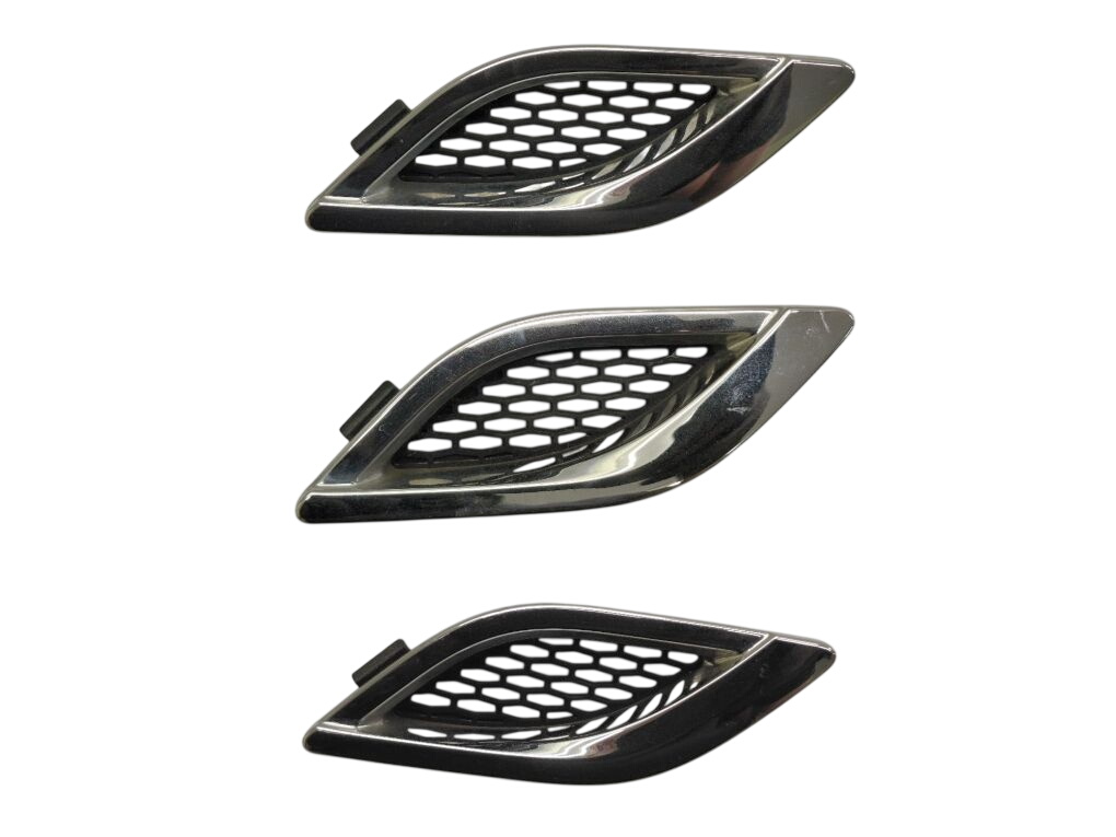 Maserati Quattroporte Fender moulding front Right 670010339 DXC79910146418 Fender moulding front ...
