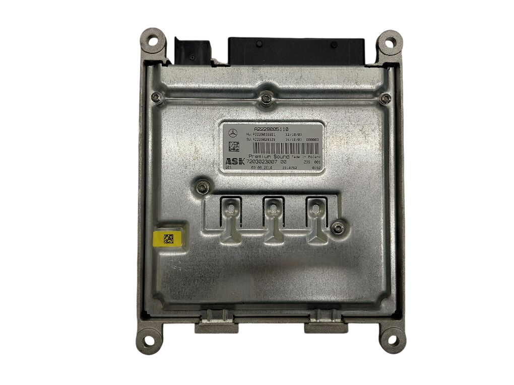 Mercedes-Benz A (W176) Audio amplifier A2229005110 7203023007 A2229016901 Audio amplif...