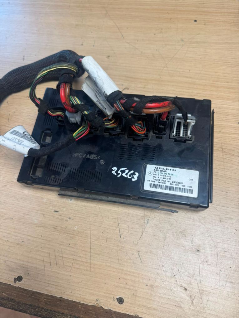 Mercedes-Benz A (W169) Body control module (BCM) A1645407862 1645407862 Body control module (BCM...