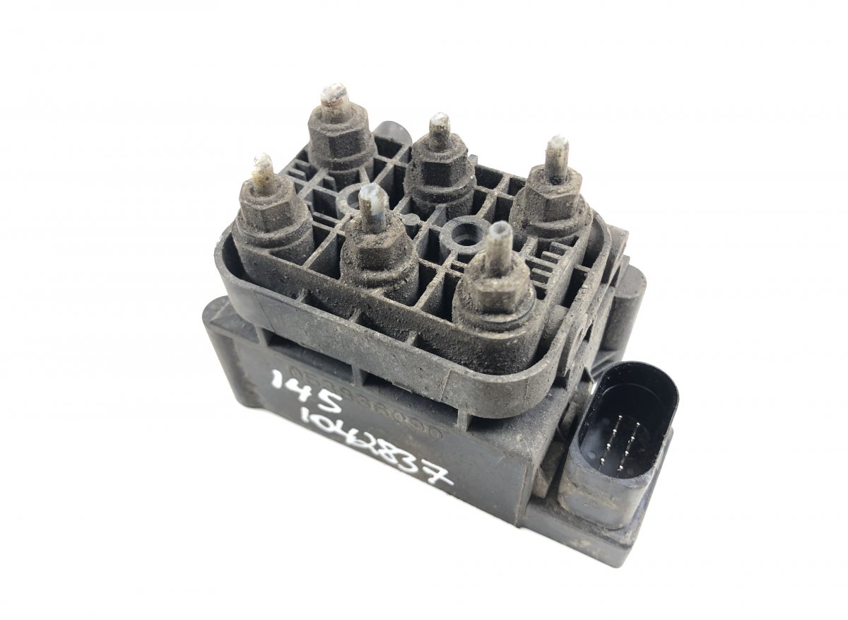 Mercedes-Benz A (W169) Air suspension valve block A2123200358 Air suspension valve block MERCEDES...