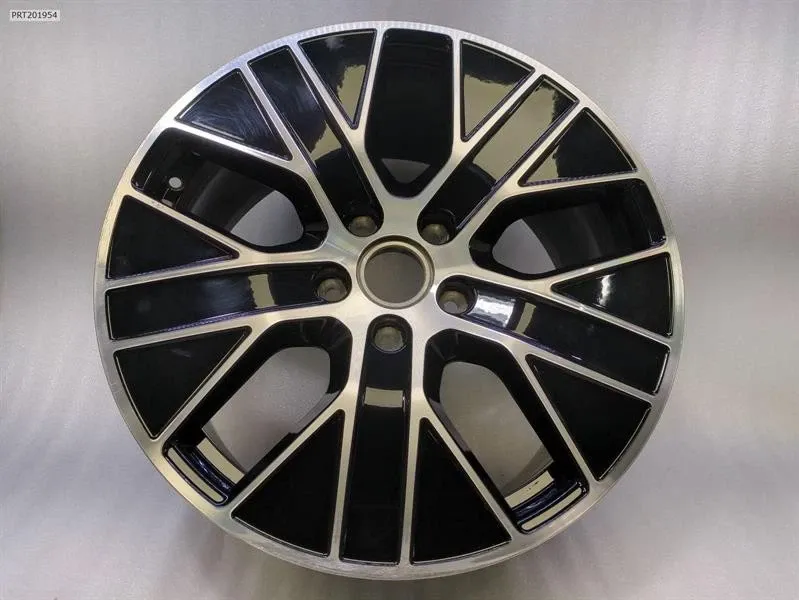 Porsche Taycan Porsche TAYCAN Alloy Wheel 9J Body type: Saloon
Fuel: ELECTRIC