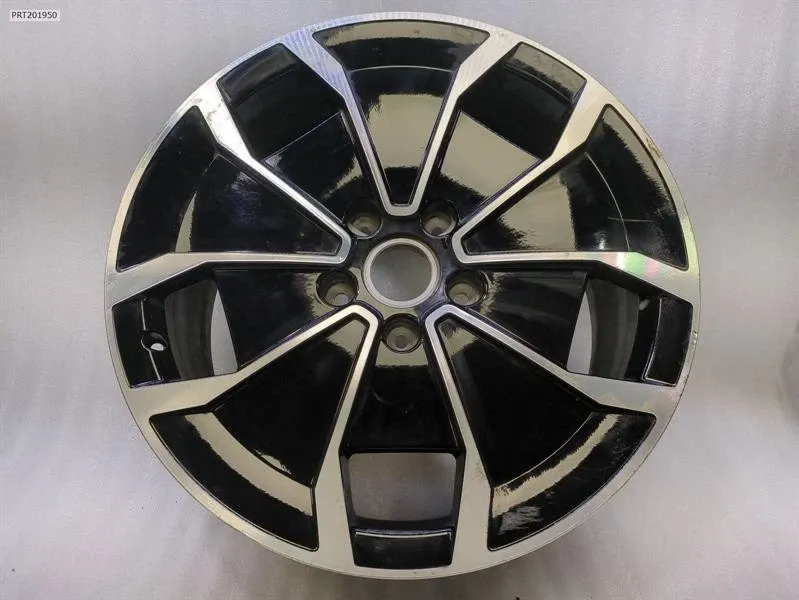 Porsche Taycan Porsche TAYCAN Alloy Wheel 9J Body type: Saloon
Fuel: ELECTRIC