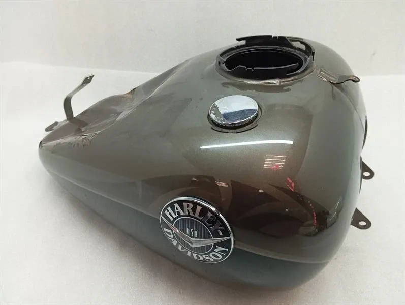 Harley-Davidson ROAD KING Fuel Tank FLHRSE4 (2014 Brand/Model: HARLEY-DAVIDSON ROAD KING
Year: 20...