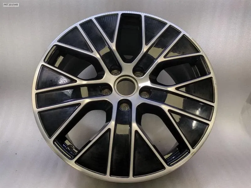 Porsche Taycan Porsche TAYCAN Alloy Wheel 9J Body type: Saloon
Fuel: ELECTRIC
