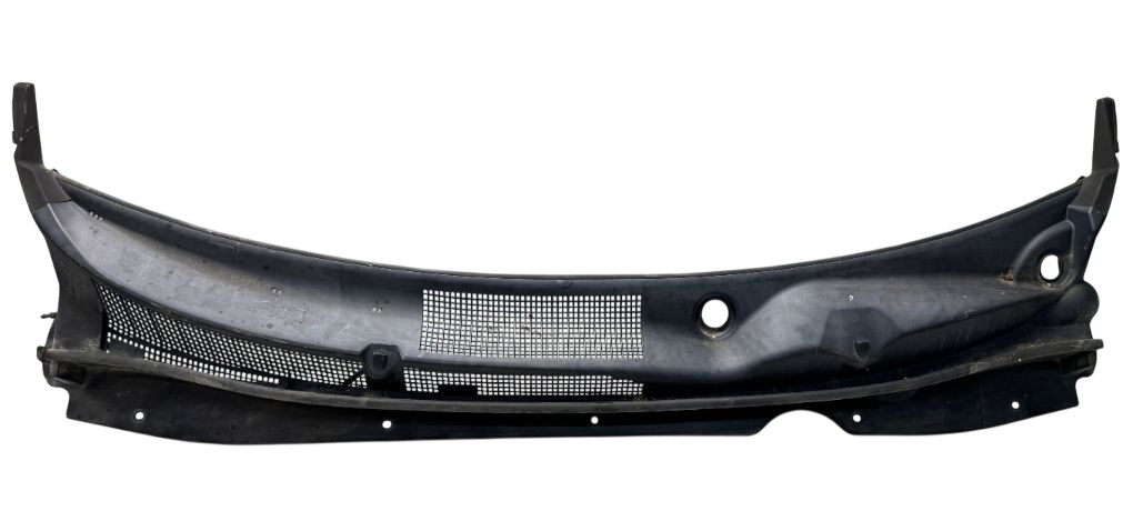 Kia Sportage Wiper cowl