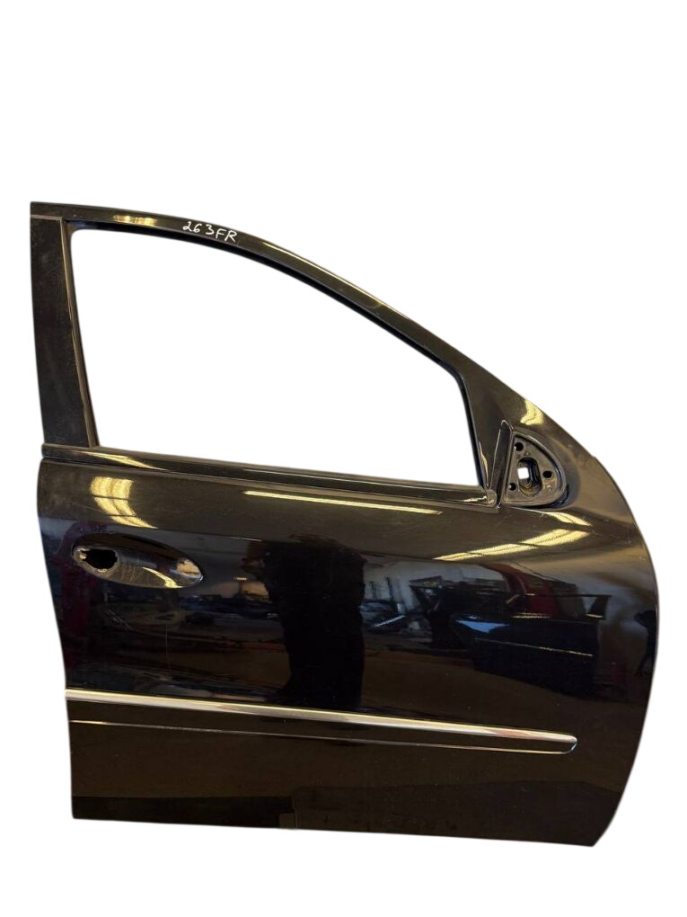 Mercedes-Benz A (W169) Door Front Right Door Front Right MERCEDES-BENZ GL-CLASS (X164) ...